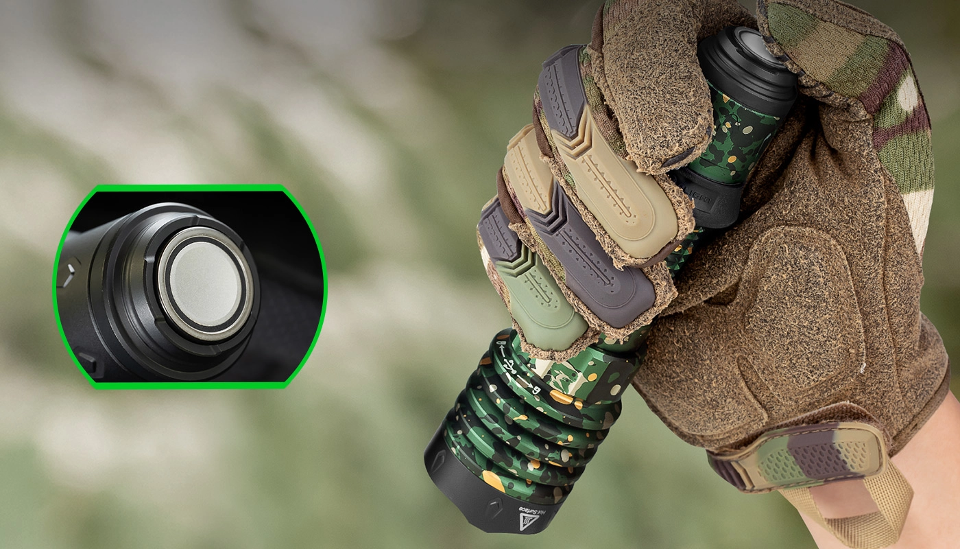 Olight4本セット　総額¥52980相当 Warrior X 4 USB-C and MCC Rechargeable Tactical Flashlight With