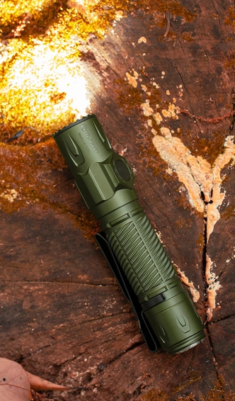 best tactical flashlight olight Seeker Ultra Rechargeable EDC Flashlight, High Lumen Bright Light a 900 m The Only 4 Flashlights You