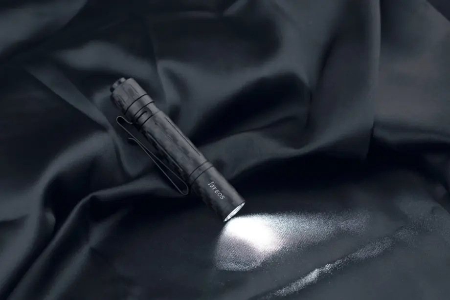What You Should Know about Carbon Fiber Flashlights: I3T EOS