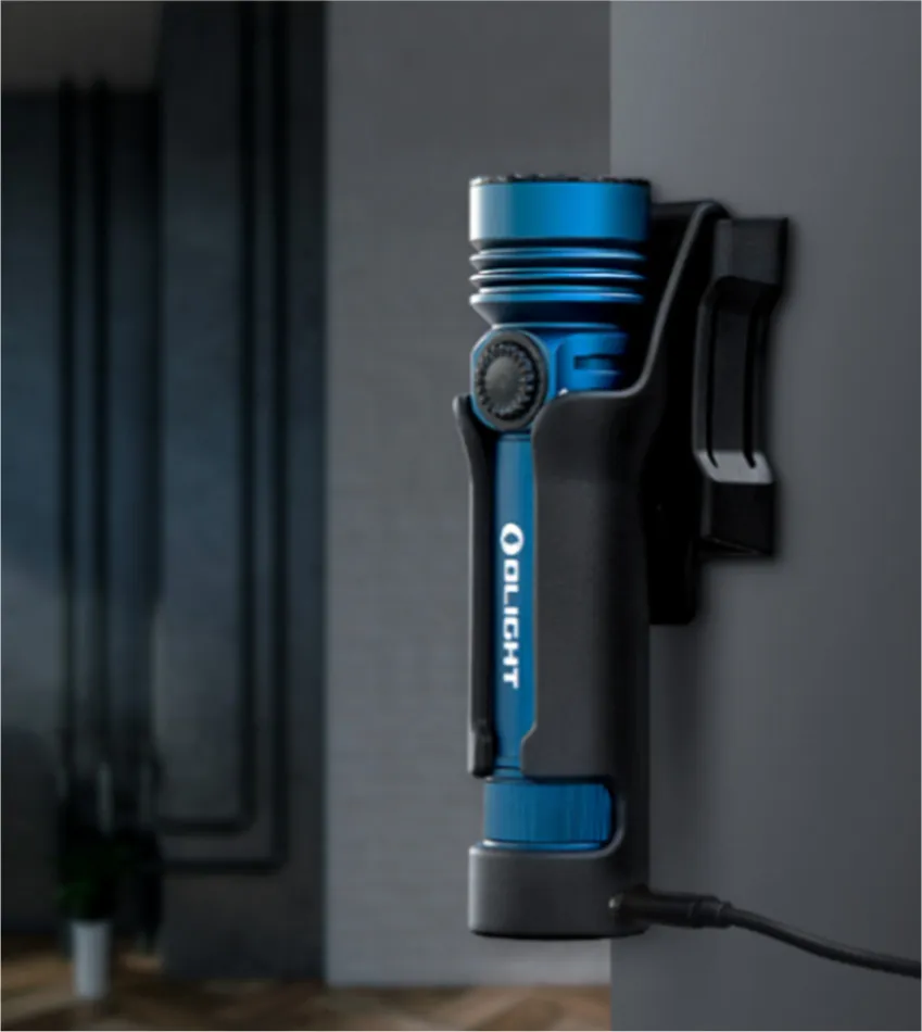 Seeker 4 Pro 4600lm Rechargeable Flashlight High Power EDC Light