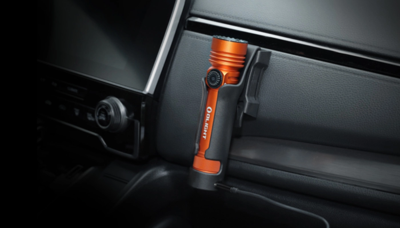 Seeker 4 Pro High Power Flashlight 4600 Lumens Dual Charge Light