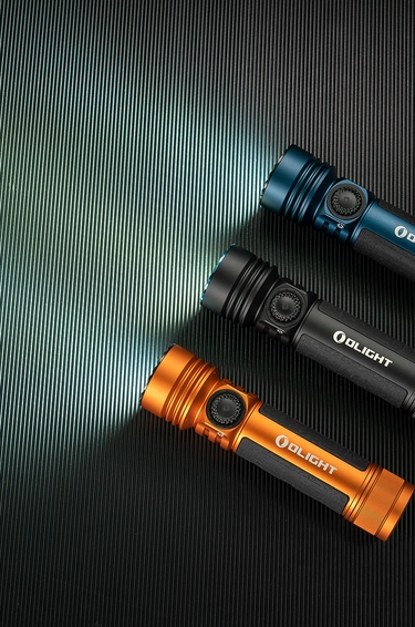 OLIGHT Seeker 4 Pro LED-Taschenlampe, 260 M Reichweite, 4600 Lm