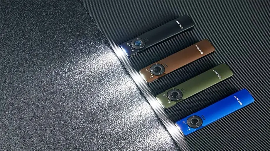 Olight Arkfeld- The best flat flashlight
