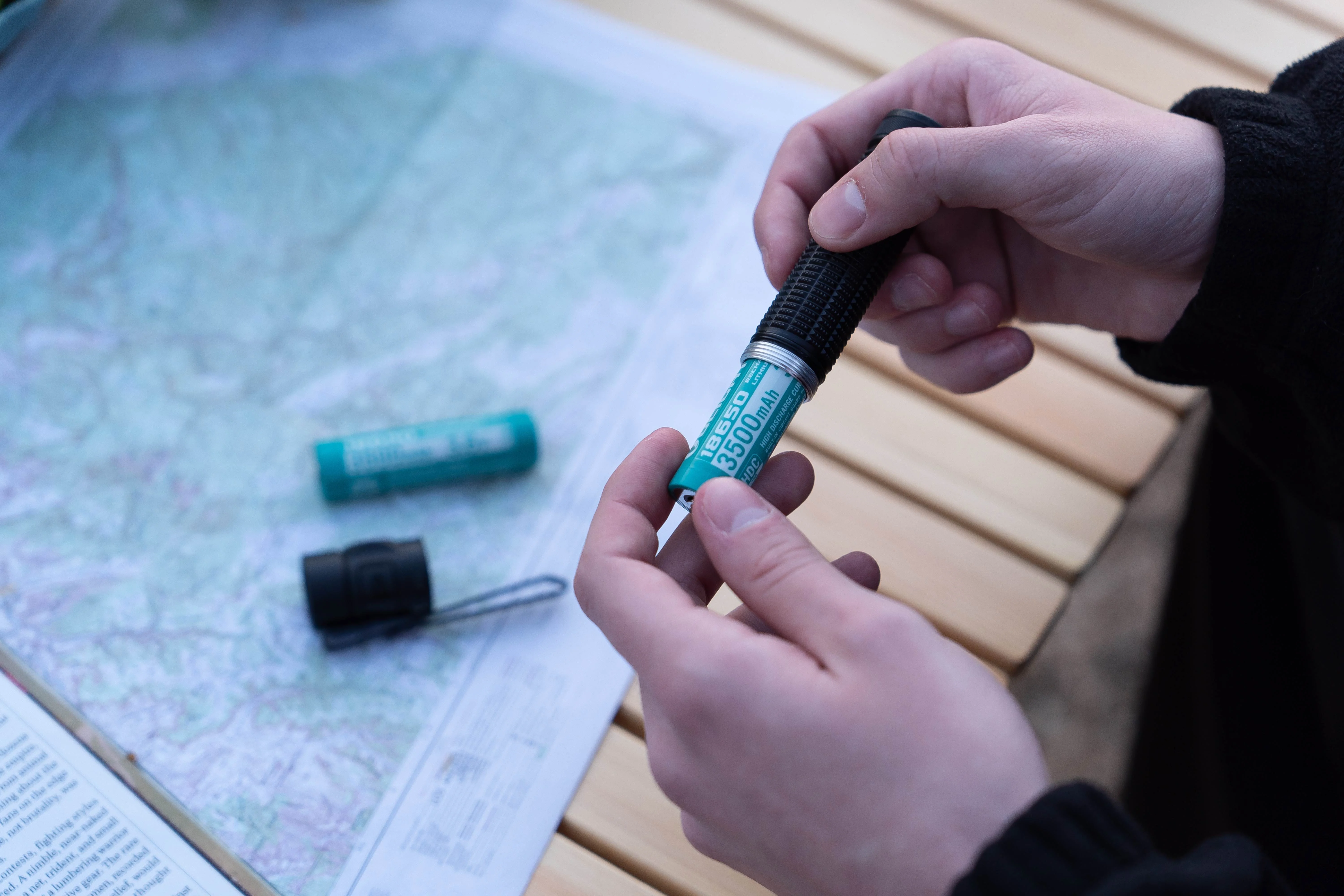 Flashlight Battery Types Explained: 18650 vs 21700 vs CR123A vs AA Batteries