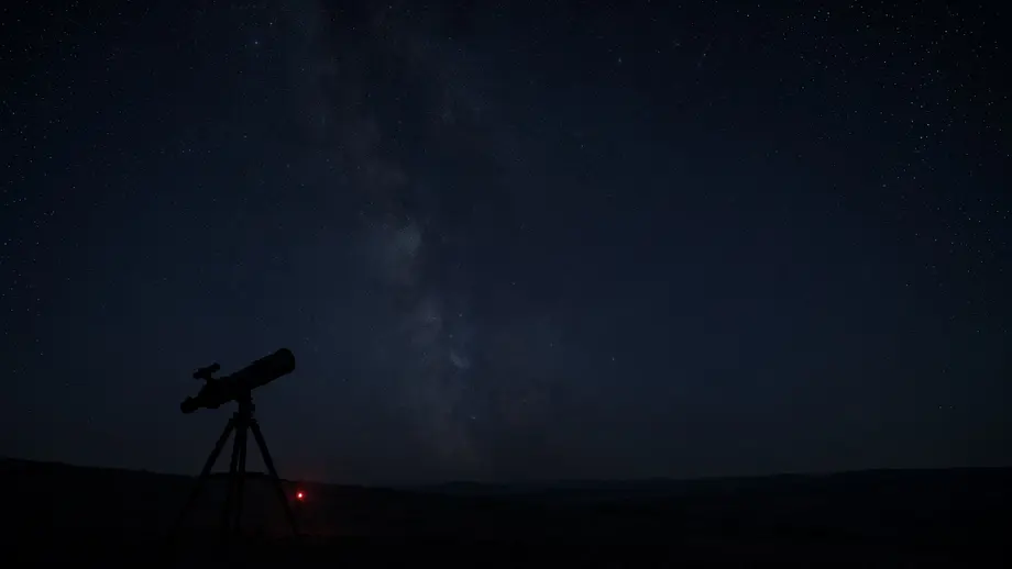 Best Red Flashlight for Stargazing 2026: Lowest Red Modes Compared