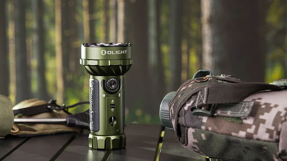 Floodlight and Spotlight in Olight Marauder Mini LED Flashlights
