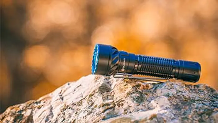 OLIGHT オーライト Freyr マルチカラーハンディライト 1750LM Freyr—Multi-Color Tactical Flashlight