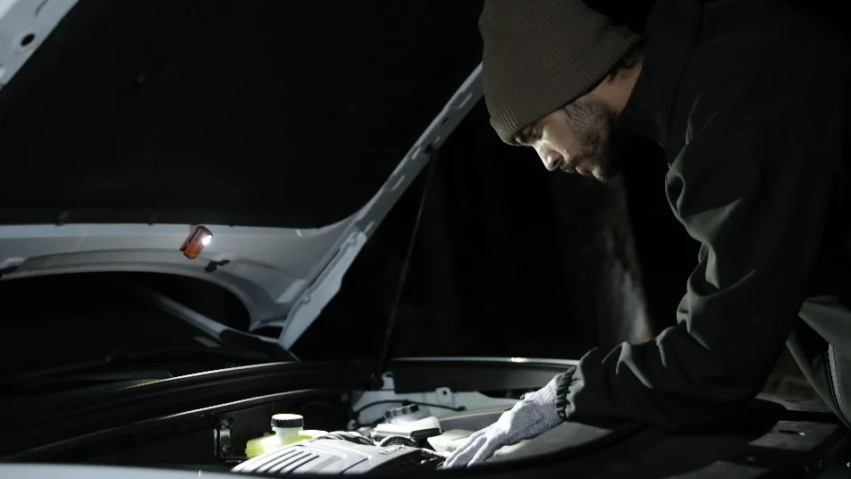 The Ultimate Guide to the Best Work Flashlights for Electricians, Plumbers & Mechanics