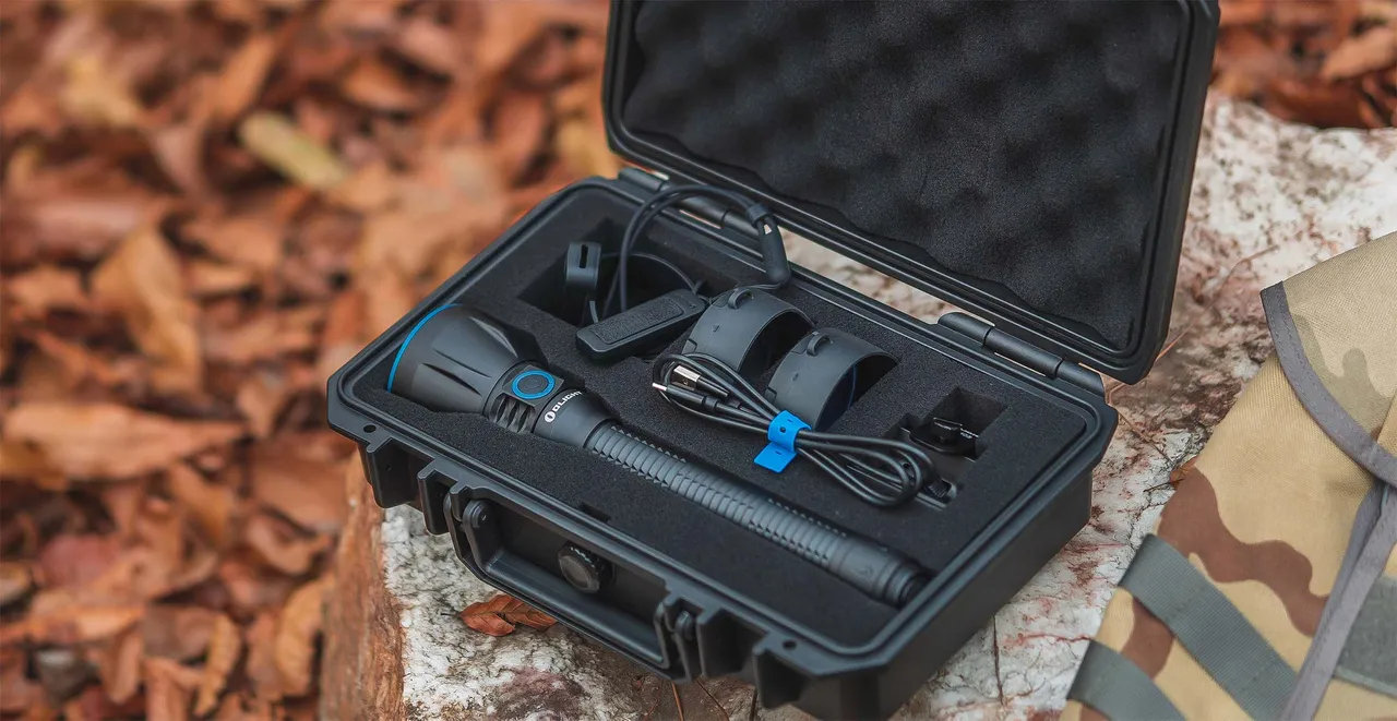 Javelot Turbo 2 1500m Long-Range Flashlight