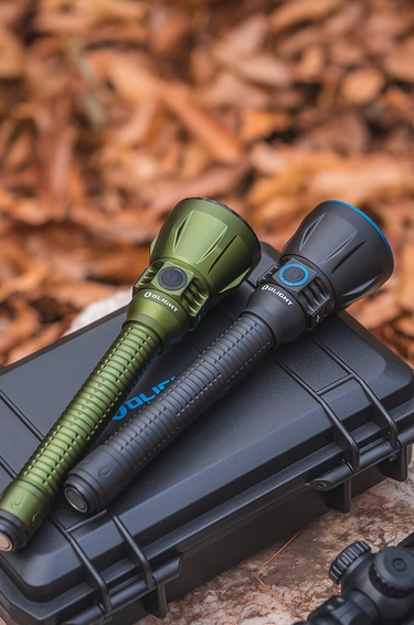 Javelot Turbo 2 Hunting Flashlight: 1500m Thrower - Olight