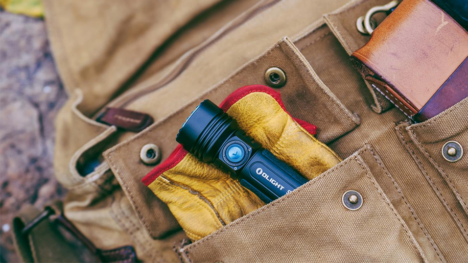 OLIGHT (オーライト) Seeker 3 Pro デザートタン ★限定品★ Amazon.co.jp: OLIGHT(オーライト) Seeker 3 Pro 懐中電灯 led