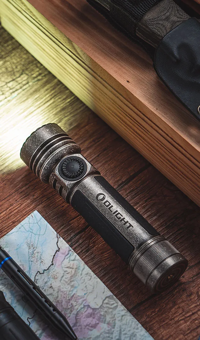 Seeker 4 Pro: Ultimate High Power Flashlight for Adventure - Olight